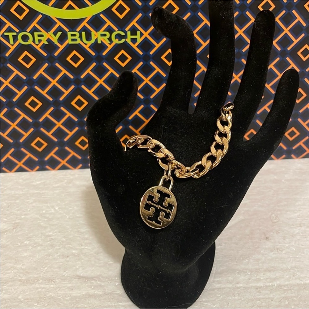 NEW✨Tory Burch Round logo bracelet - Picture 8 of 8